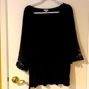 Avenue black 3/4 sleeve blouse with lace detail